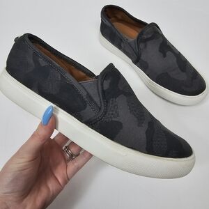 Steve Madden Black Grey Camo Safary Slip On Comfort Shoe 7.5